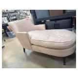 TUE WEEKLY JEWELRY BEE THEMES PERFUMES FUR COATS MORE