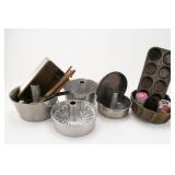 Aluminum Bakeware and kitchen utensil lot