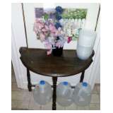 Demi-Lune Table