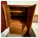 Wardrobe / Armoire
