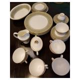 DOULTON DINNERWARE