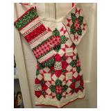 Quilted apron & pot holders