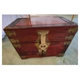 Vintage oriental box w/lock