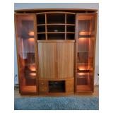 Entertainment center