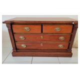 Lane cedar chest
