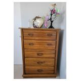 Chest of drawers