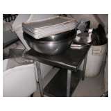 SMALL TABLE BOWLS & TRAYS