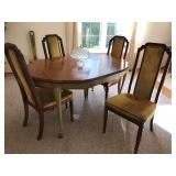 Dining Room Table & Chairs