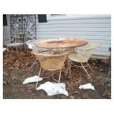 Patio Set - needs TLC