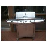 Front Avenue Gas Grill