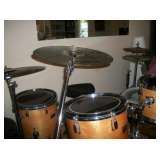 Pearl Drum Set