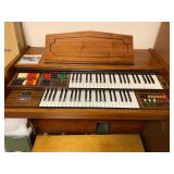 Viscount F20 Electric Organ,