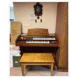 Viscount F20 Electric Organ,