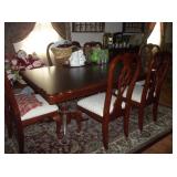 Dining Room Table & Chairs