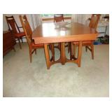 Dining Room Table & 6 Chairs