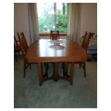 Dining Room Table & Chairs