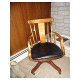 Swivel chair