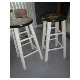 2 Stools