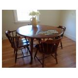 PA. HOUSE TABLE & CHAIRS