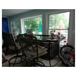 Bar & 4 Stools