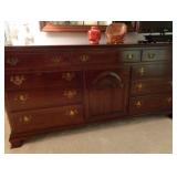 UNIQUE FURN. CO. DRESSER