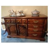 Thomasville Buffet/Server