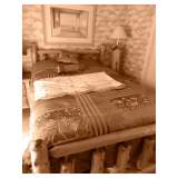 Pine log bed