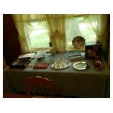 Table of dining room collectibles