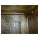 3 Notice The Wooden Dowels