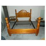 Queen Size Bed Maple