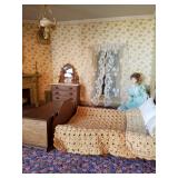 MARVELOUS MIDDLEBORO ESTATE SALE THURS DEC 14TH 9AM-2PM ANTIQUES VINTAGE HANDMADE DIORAMA FURNITURE!