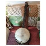 TERRIFIC BRAINTREE ESTATE SALE SUN JUNE 7th 9AM-2PM OLD BANJO, JEWELRY, ANTIQUES, PACKED HOUSE! 