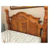 queen bed wood