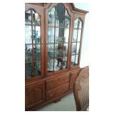 thomasville china hutch