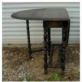 Walnut Gateleg Table