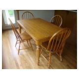 Kitchen table w 4 chairs