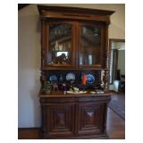 Estate sale in Shawnee 3 bdroom Ranch European Antiques Art Collectibles