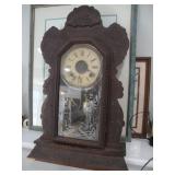 Antique mantle clock