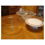 Pedestal cake stands