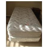 Twin bed w newer mattresses