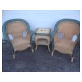 Wicker chairs w table