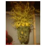 Wire planter w lemons