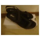 Shoes size 7