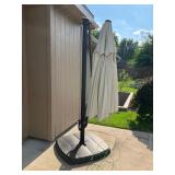 Large cantilever umbrella