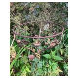 Iron pot holder w birds