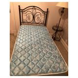 Twin size bed w newer mattresses