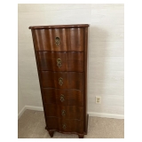 Tall narrow chest w 5 drawers