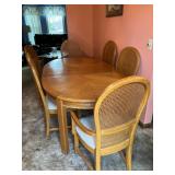 Thomasville solid oak table w 2 leaves and 6 chairs