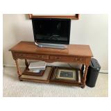 Oak console table w 2 drawers