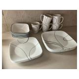 Set of Corelle dinnerware "Simple Lines"